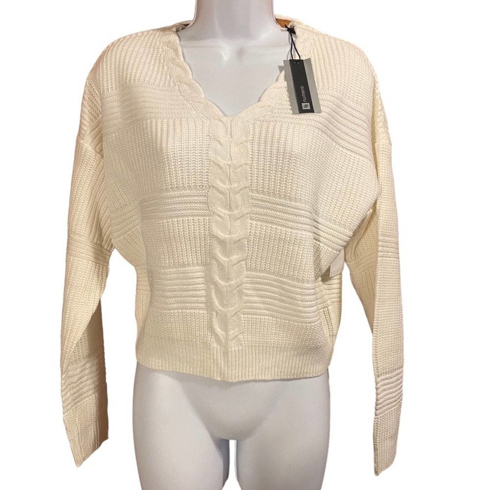 Numero Lace Back Cropped Sweater